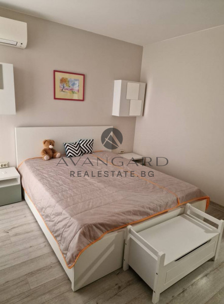 Act 16! Furnished one -bedroom gym. Vasil Kolarov