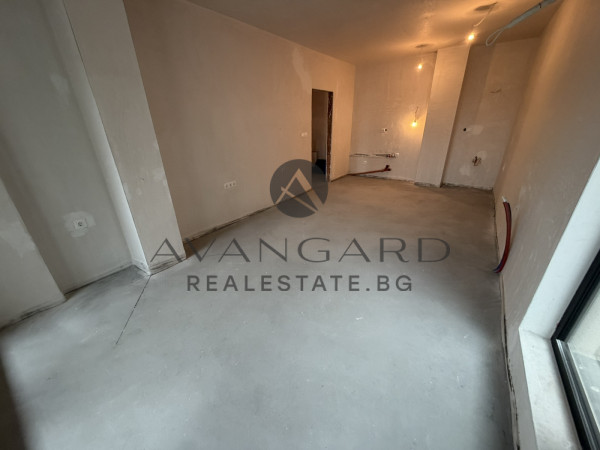 ИЗГОДНО! Тристаен с акт 16 Тракия