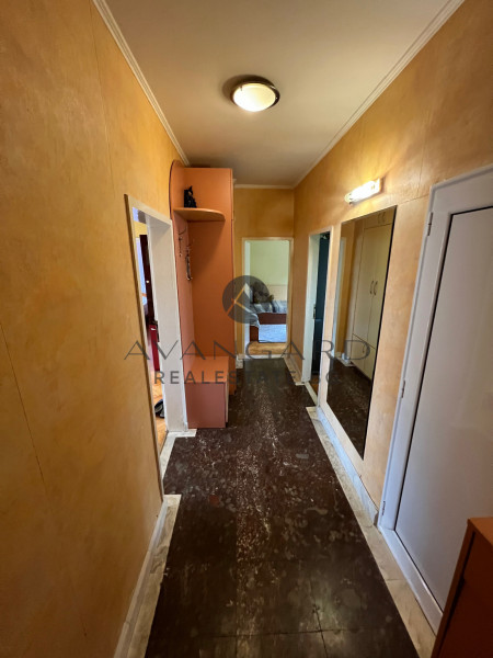 THREE-ROOM REAL SQUARE AREA IN KUCHUK PARIS !!!