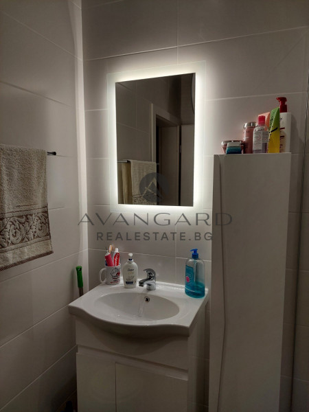 ДВУСТАЕН ОБЗАВЕДЕН АПАРТАМЕНТ С ПАРКОМЯСТО!