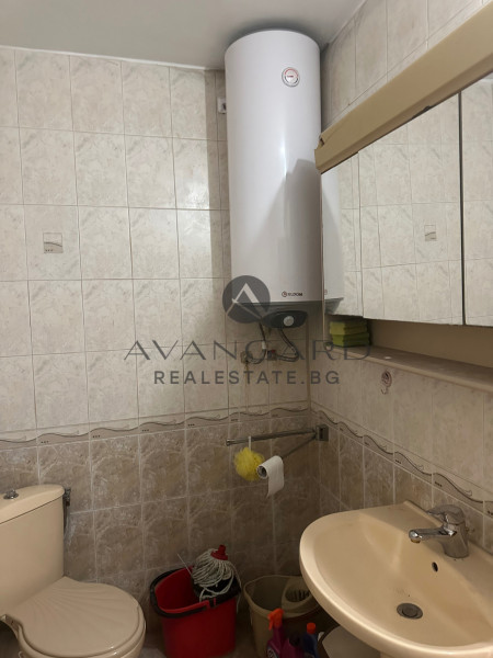 One-bedroom apartment next to Kamenitsa Park