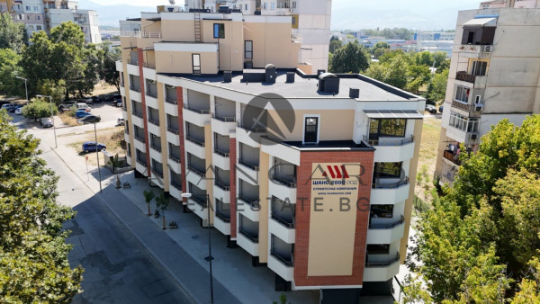 Two -bedroom apartment
