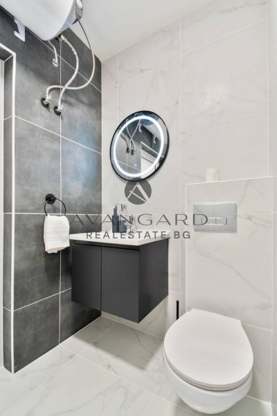 ДВУСТАЕН ОБЗАВЕДЕН / Остромила