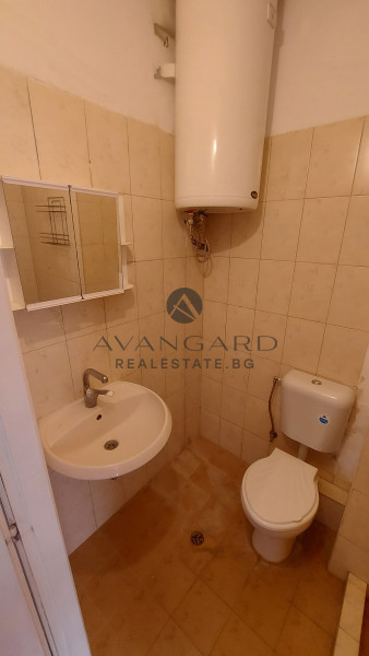 ДВУСТАЕН С ТРИ ОТДЕЛНИ СТАИ! СМИРНЕНСКИ