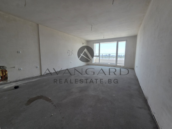 THREE-ROOM APARTMENT WITH PANORAMIC VIEW! THE BREAKER!