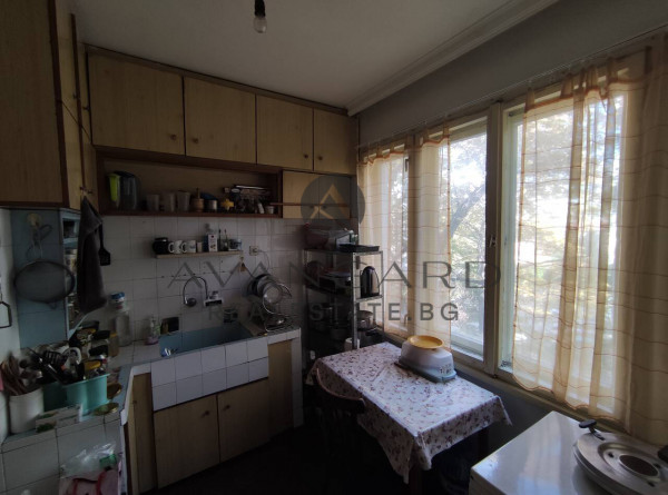 TOP LOCATION! CENTER! MULTI-ROOM WITH REAL SQUARE AREA!