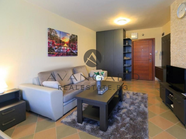 ОБЗАВЕДЕН ЕДНОСТАЕН АПАРТАМЕНТ ДО УХТ!