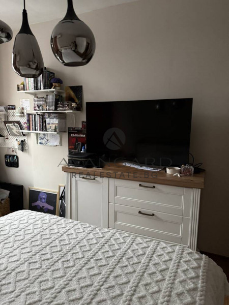 ТРИСТАЕН ОБЗАВЕДЕН АПАРТАМЕНТ! КЮЧУК ПАРИЖ!