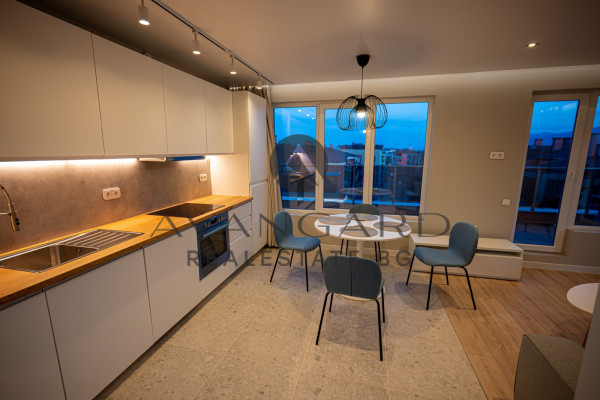 Луксозен двустаен Остромила