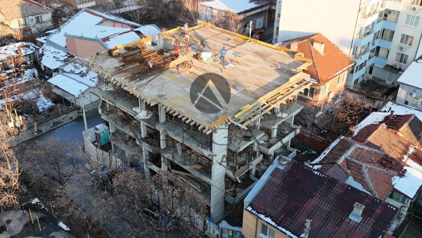 Three-room luxury building "Yane Sandanski" primary school