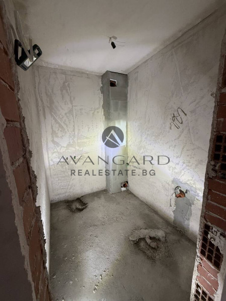 THREE-ROOM APARTMENT WITH ACT 16 AND GARAGE INCLUDED IN THE PRICE!