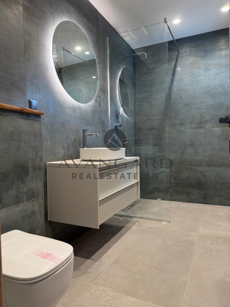 САМОСТОЯТЕЛНА КЪЩА С ДВОР! с. Брестник