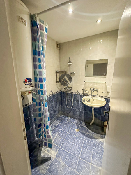 ДВУСТАЕН АПАРТАМЕНТ /  У-ЩЕ Д. ТАЛЕВ