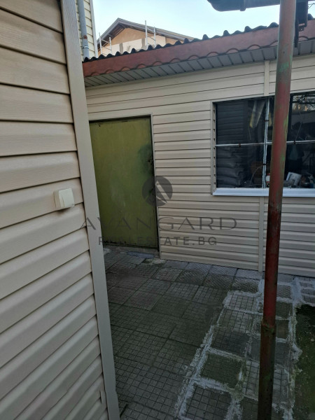 House with 1,700 sq.m. yard/ Kostievo