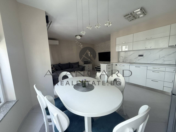 TOP LOCATION !!! THREE-ROOM APARTMENT NEAR H-L LENINGRAD !!! KARSHIYAKA !!! FREE PARKING!!!