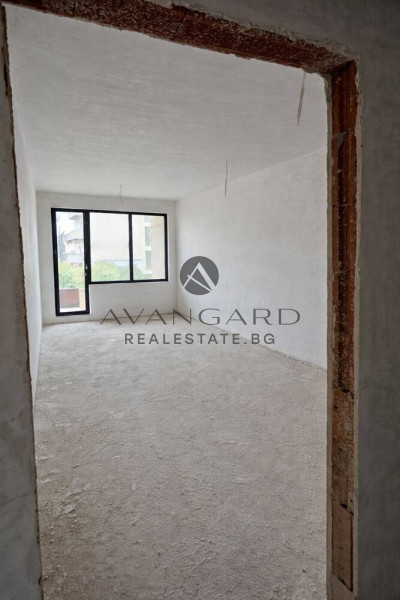 Многостаен апартамент до ГРАНДА