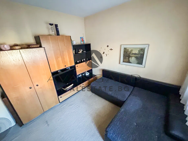 ТРИСТАЕН С РЕАЛНА КВАДРАТУРА !