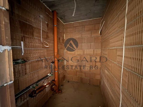 FOUR BEDROOM NEAR YOUTH HILL!