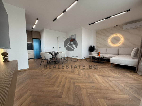 Three -bedroom luxury penthouse