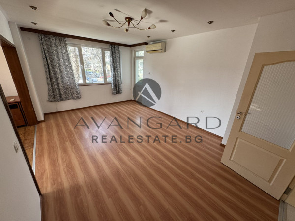 МНОГОСТАЕН РЕАЛНА КВАДРАТУРА !!! КЮЧУК ПАРИЖ !!! СВОБОДНО ПАРКИРАНЕ !!!