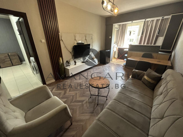 Furnished one -bedroom newcomer
