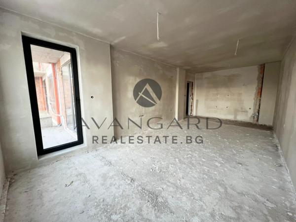 ПРОСТОРЕН ТРИСТАЕН С АКТ 14 !