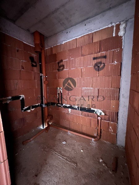 One -bedroom apartment with act 14