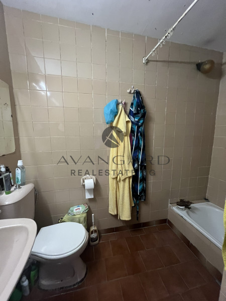 Three-room apartment next to Simon Bolivar Hospital