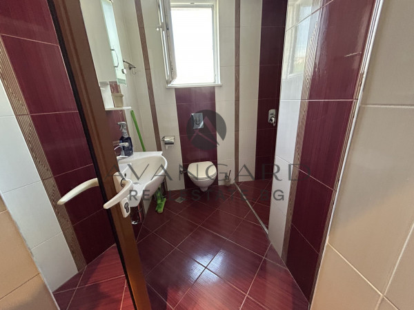 Three -bedroom with parking space + Studio Kamenitsa 2