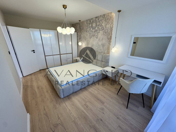 Луксозен двустаен с АКТ 16