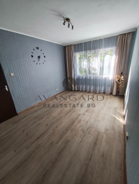 Two -bedroom apartment / Kyuchuk Paris