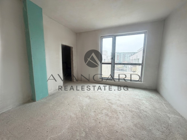 Four-room apartment with three-meter high ceilings