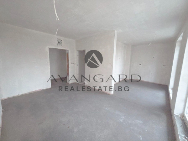 Двустаен пред АКТ 15 / Коматево