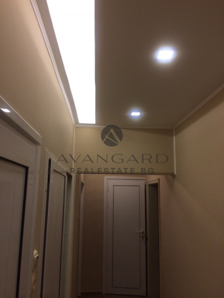 ОТРЕМОНТИРАН ДВУСТАЕН С ТРИ ОТДЕЛНИ СТАИ !