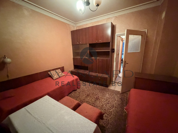 ТРИСТАЕН АПАРТАМЕНТ! ИЗГРЕВ!