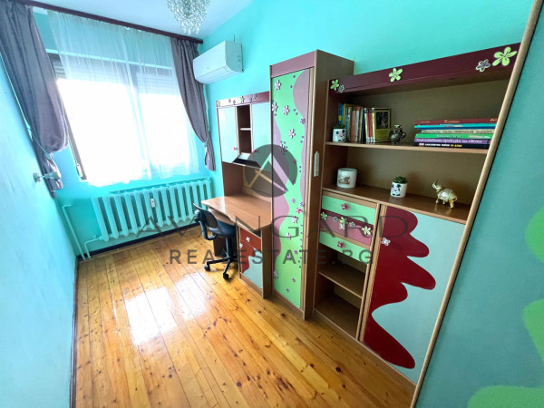 Етаж от къща КЪРШИЯКА