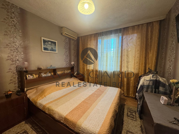 Four -bedroom furnished with a garage in the price! Kyuchuk Paris!