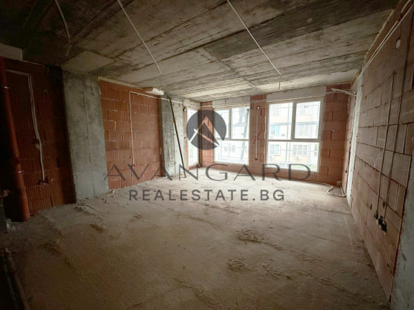 ТРИСТАЕН С АКТ14! КЪРШИЯКА