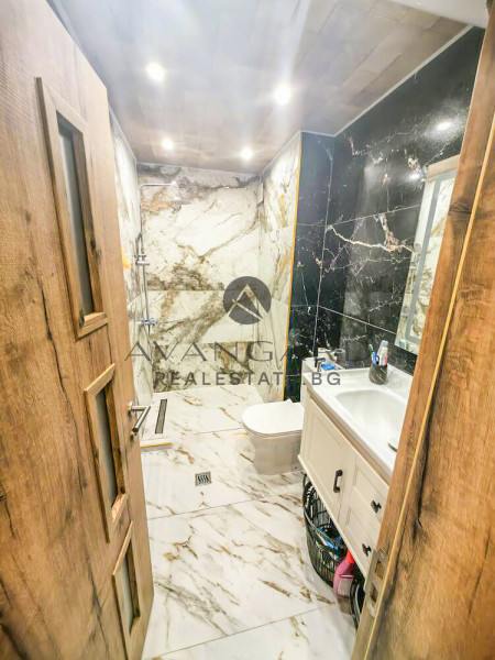 ЛУКСОЗНО ОБЗАВЕДЕН ДВУСТАЕН АПАРТАМЕНТ