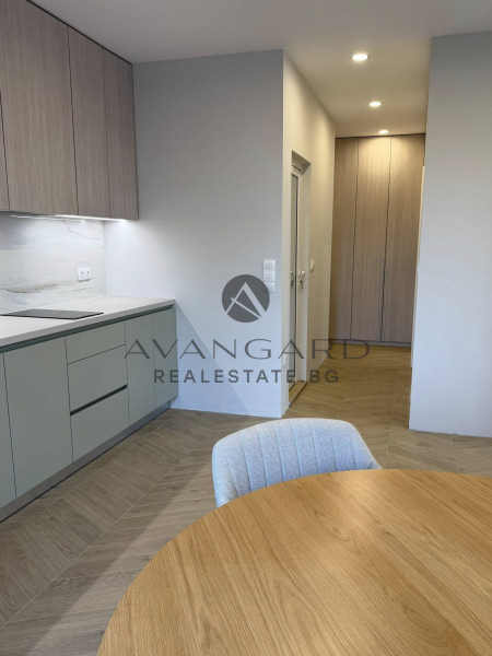 ДВУСТАЕН ОБЗАВЕДЕН! СМИРНЕНСКИ!