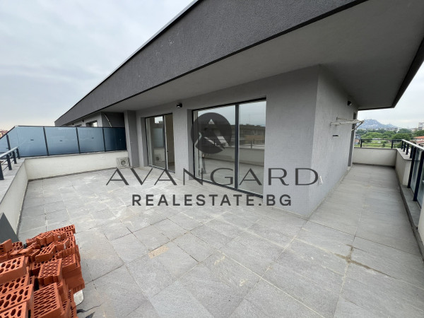 ТРИСТАЕН В ЛУКСОЗНА СГРАДА С АКТ 16