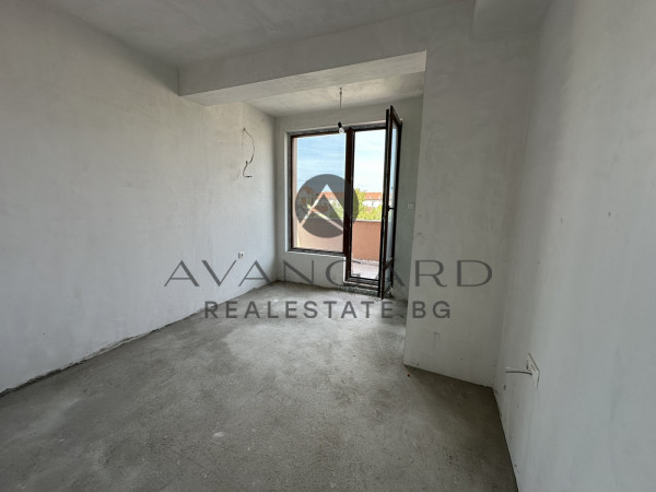 Spacious two -bedroom / top location / new building