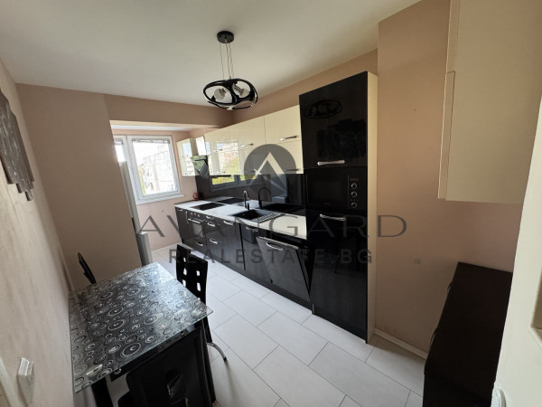 ТРИСТАЕН АПАРТАМЕНТ С РЕАЛНА КВАДРАТУРА ДО ПАРК ЛАУТА!!!