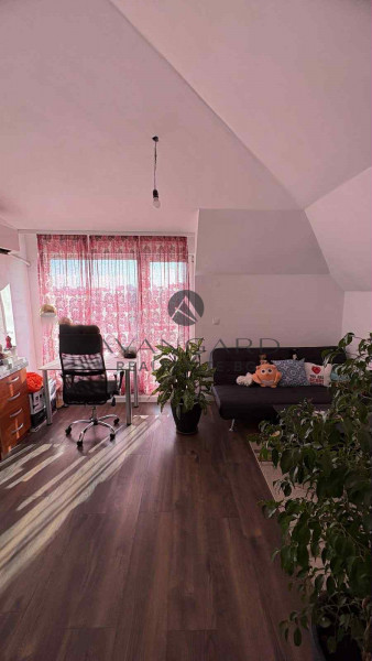 Stylish two -bedroom apartment! Separate on the floor! South!