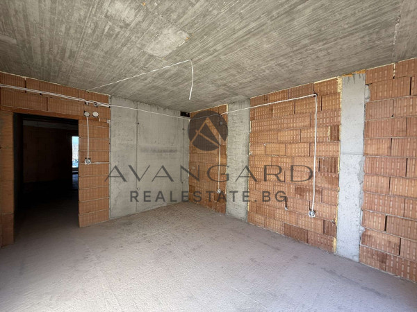 FOUR BEDROOM NEAR YOUTH HILL!