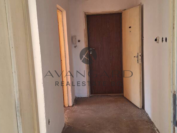 ТРИСТАЕН АПАРТАМЕНТ С  РЕАЛНА КВАДРАТУРА