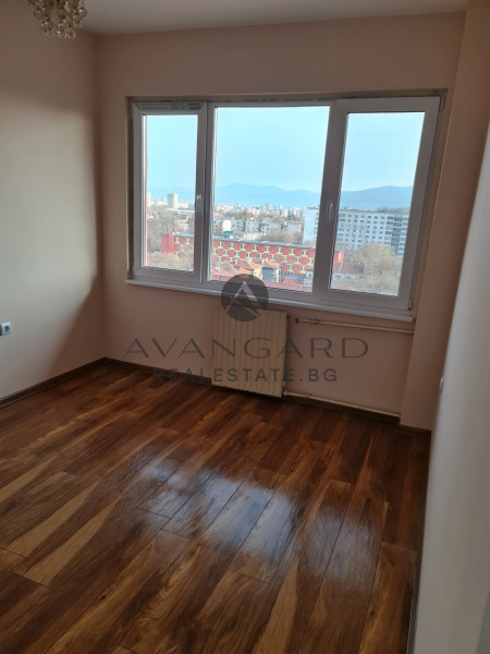 ИЗГОДЕН ТРИСТАЕН АПАРТАМЕНТ! КЪРШИЯКА!