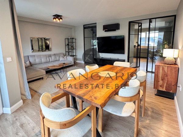 ЕДНОФАМИЛНА КЪЩА В ЗАТВОРЕН КОМПЛЕКС/ ТРАКИЯ