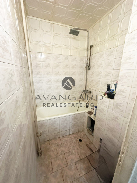 Three-room apartment with four separate rooms/ Thrace