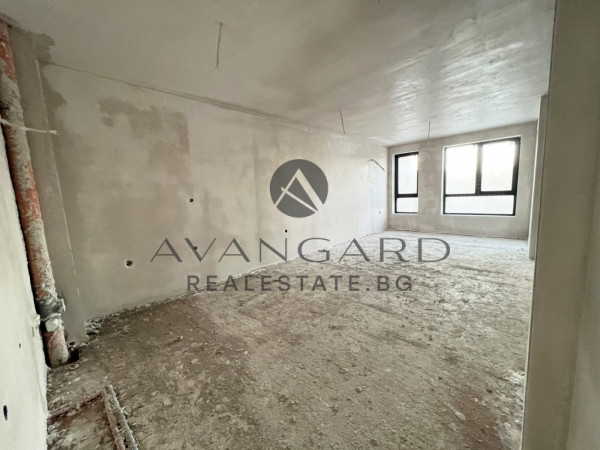 ПРОСТОРЕН ТРИСТАЕН С АКТ 14 !